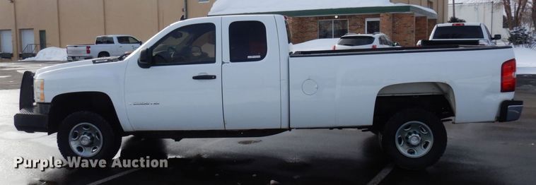 image for item AF9297 2008  Chevrolet Silverado 2500HD LT  Ext. Cab pickup truck
