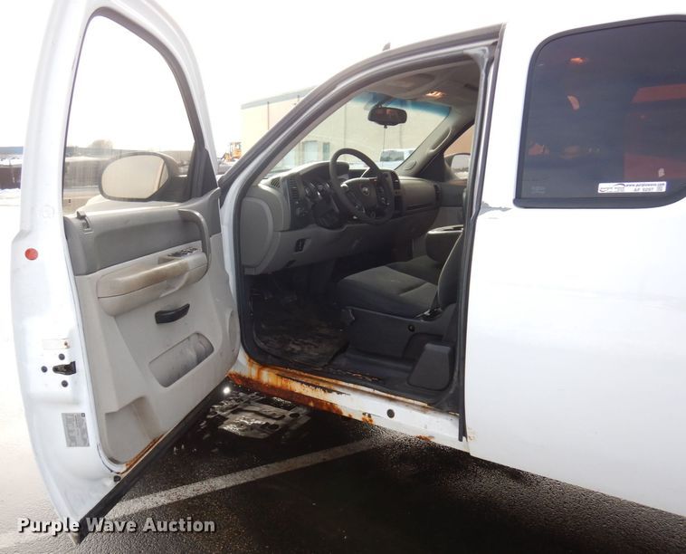 image for item AF9297 2008  Chevrolet Silverado 2500HD LT  Ext. Cab pickup truck