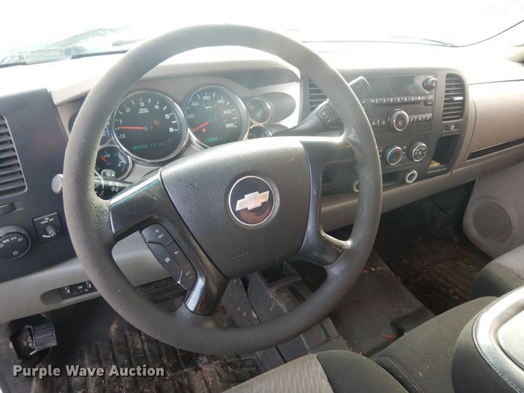image for item AF9297 2008  Chevrolet Silverado 2500HD LT  Ext. Cab pickup truck