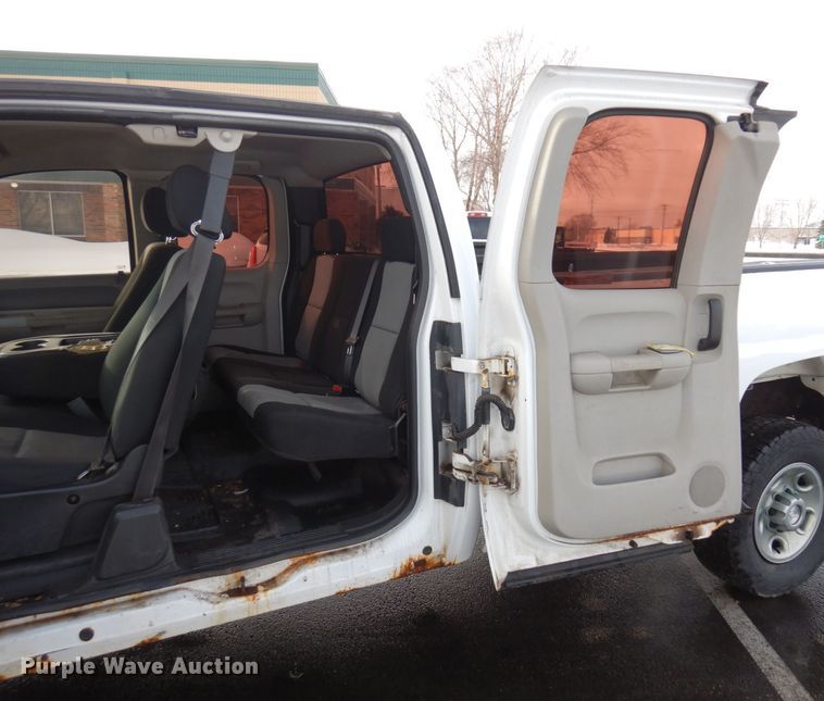 image for item AF9297 2008  Chevrolet Silverado 2500HD LT  Ext. Cab pickup truck