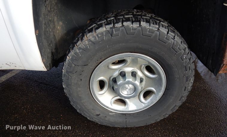 image for item AF9297 2008  Chevrolet Silverado 2500HD LT  Ext. Cab pickup truck