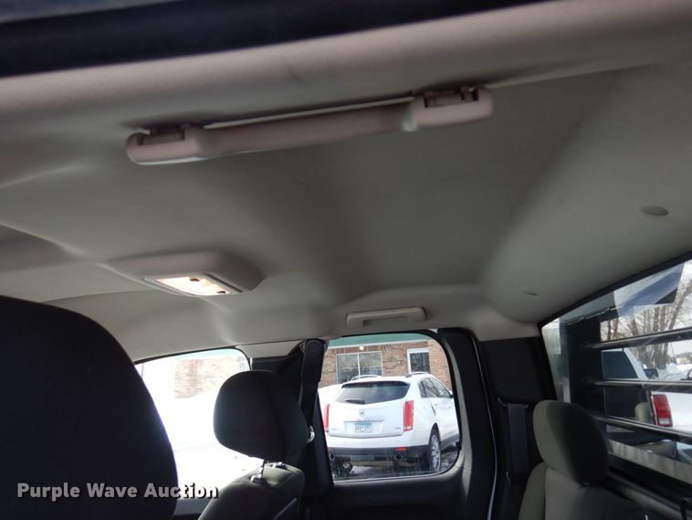 image for item AF9298 2010 GMC Sierra 3500HD  Ext. Cab flatbed pickup truck