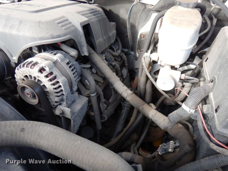 image for item AF9298 2010 GMC Sierra 3500HD  Ext. Cab flatbed pickup truck