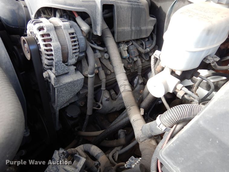 image for item AF9298 2010 GMC Sierra 3500HD  Ext. Cab flatbed pickup truck