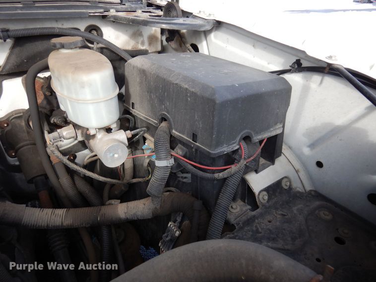 image for item AF9298 2010 GMC Sierra 3500HD  Ext. Cab flatbed pickup truck