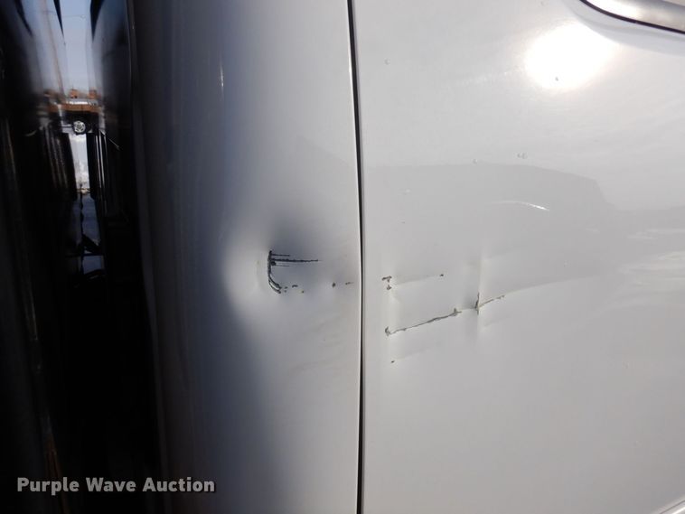 image for item AF9298 2010 GMC Sierra 3500HD  Ext. Cab flatbed pickup truck