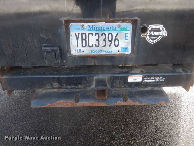 image for item AF9298 2010 GMC Sierra 3500HD  Ext. Cab flatbed pickup truck