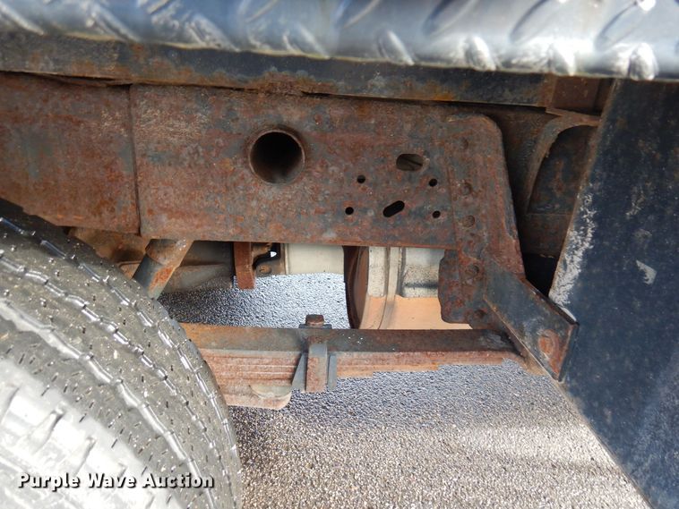 image for item AF9298 2010 GMC Sierra 3500HD  Ext. Cab flatbed pickup truck