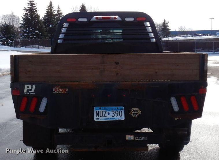 image for item AF9299 2011  Chevrolet Silverado 2500HD  Ext. Cab flatbed pickup truck