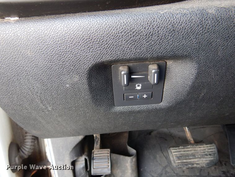 image for item AF9299 2011  Chevrolet Silverado 2500HD  Ext. Cab flatbed pickup truck