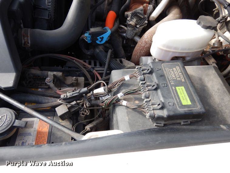 image for item AF9299 2011  Chevrolet Silverado 2500HD  Ext. Cab flatbed pickup truck