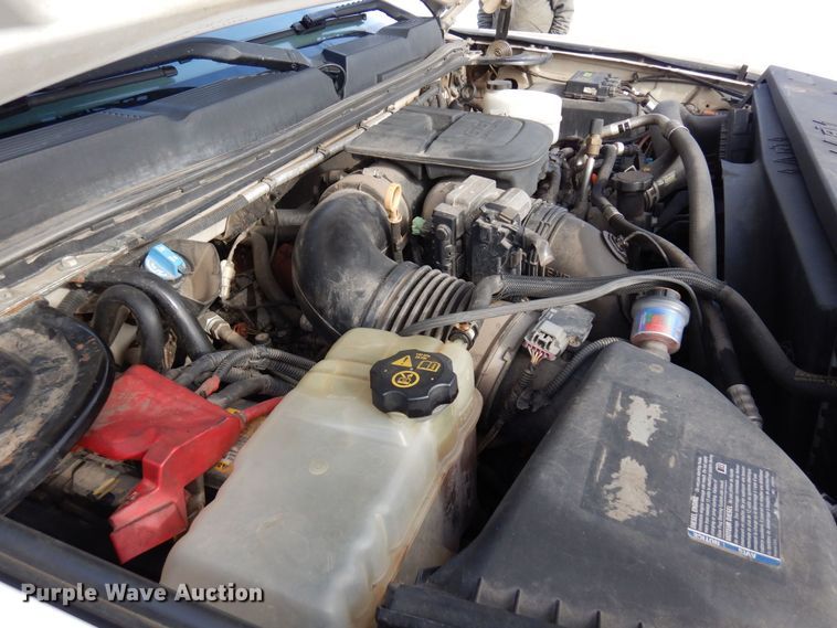 image for item AF9299 2011  Chevrolet Silverado 2500HD  Ext. Cab flatbed pickup truck