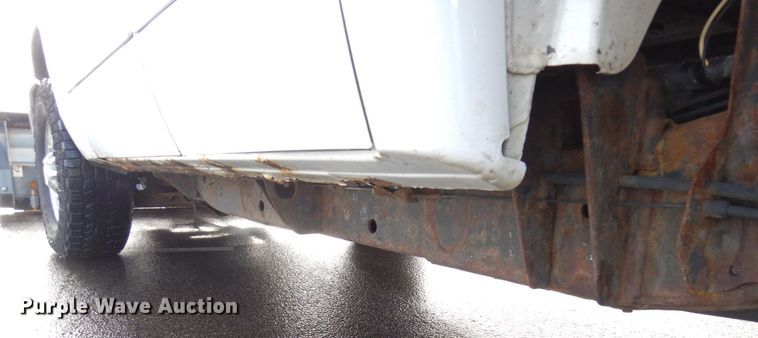 image for item AF9299 2011  Chevrolet Silverado 2500HD  Ext. Cab flatbed pickup truck