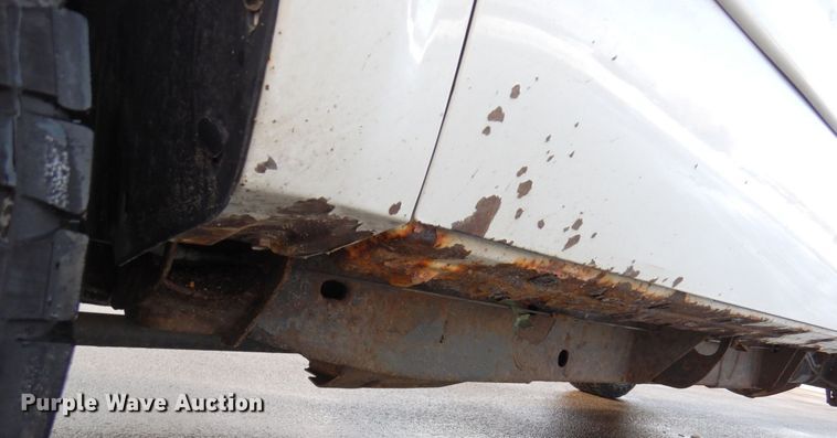 image for item AF9299 2011  Chevrolet Silverado 2500HD  Ext. Cab flatbed pickup truck