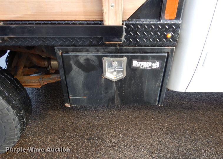 image for item AF9299 2011  Chevrolet Silverado 2500HD  Ext. Cab flatbed pickup truck