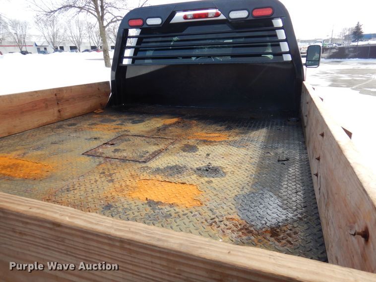 image for item AF9299 2011  Chevrolet Silverado 2500HD  Ext. Cab flatbed pickup truck