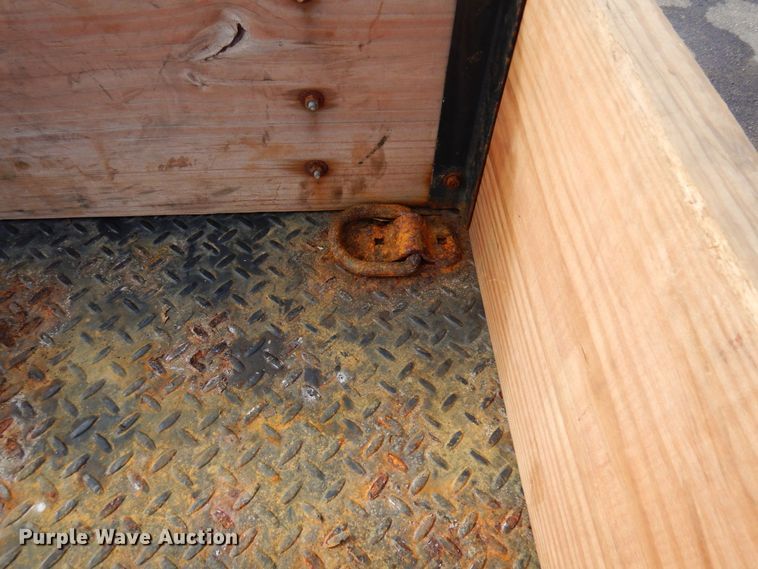 image for item AF9299 2011  Chevrolet Silverado 2500HD  Ext. Cab flatbed pickup truck