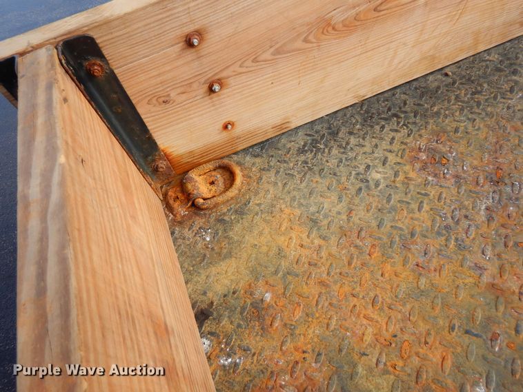 image for item AF9299 2011  Chevrolet Silverado 2500HD  Ext. Cab flatbed pickup truck