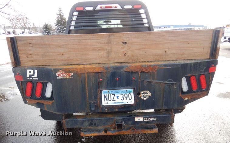 image for item AF9299 2011  Chevrolet Silverado 2500HD  Ext. Cab flatbed pickup truck