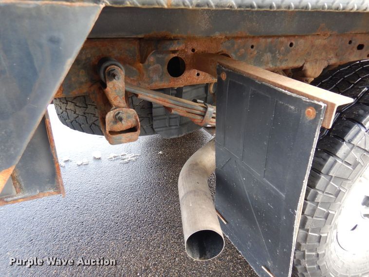 image for item AF9299 2011  Chevrolet Silverado 2500HD  Ext. Cab flatbed pickup truck