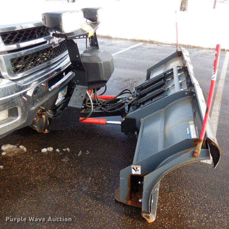 image for item AF9299 2011  Chevrolet Silverado 2500HD  Ext. Cab flatbed pickup truck