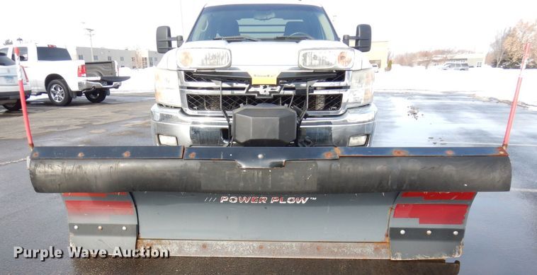 image for item AF9299 2011  Chevrolet Silverado 2500HD  Ext. Cab flatbed pickup truck