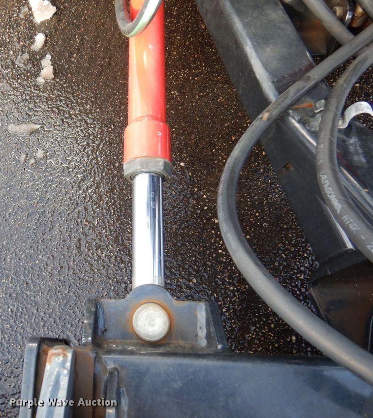 image for item AF9299 2011  Chevrolet Silverado 2500HD  Ext. Cab flatbed pickup truck