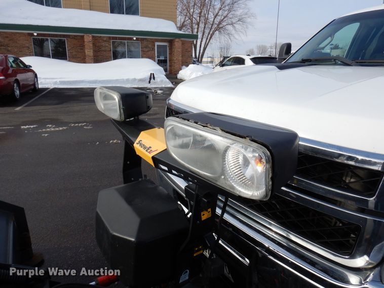 image for item AF9299 2011  Chevrolet Silverado 2500HD  Ext. Cab flatbed pickup truck
