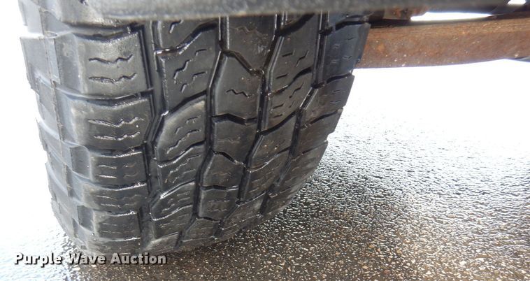 image for item AF9299 2011  Chevrolet Silverado 2500HD  Ext. Cab flatbed pickup truck