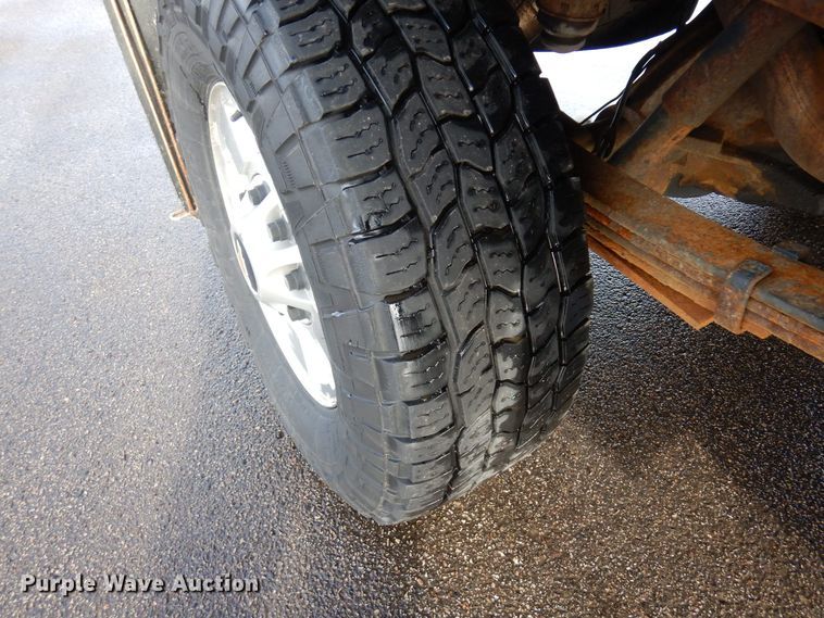 image for item AF9299 2011  Chevrolet Silverado 2500HD  Ext. Cab flatbed pickup truck