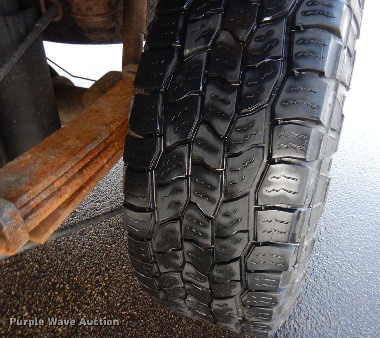 image for item AF9299 2011  Chevrolet Silverado 2500HD  Ext. Cab flatbed pickup truck