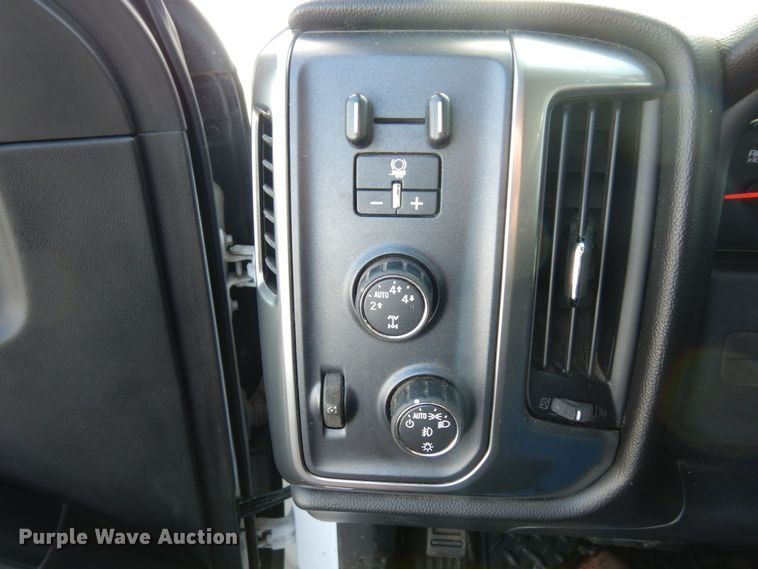 image for item AF9300 2016  Chevrolet Silverado 1500 LT  Double Cab pickup truck