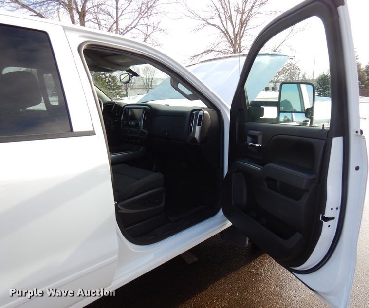 image for item AF9300 2016  Chevrolet Silverado 1500 LT  Double Cab pickup truck