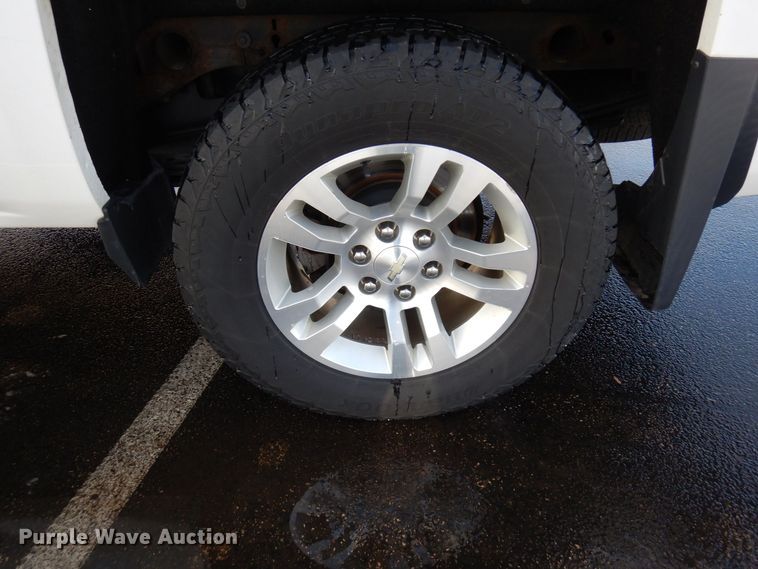 image for item AF9300 2016  Chevrolet Silverado 1500 LT  Double Cab pickup truck