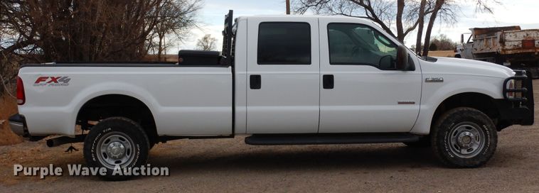 image for item DF8259 2007 Ford F350 Super Duty  Crew Cab pickup truck