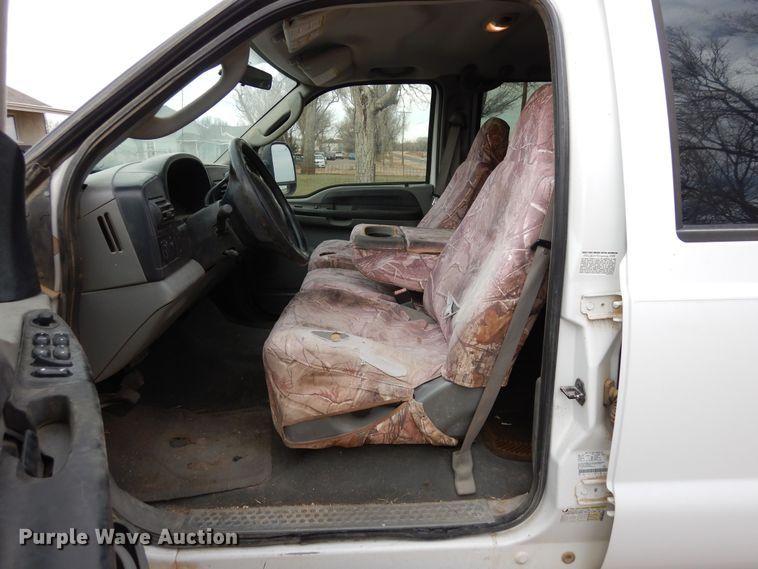 image for item DF8259 2007 Ford F350 Super Duty  Crew Cab pickup truck