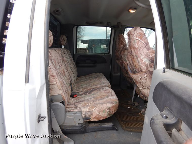 image for item DF8259 2007 Ford F350 Super Duty  Crew Cab pickup truck