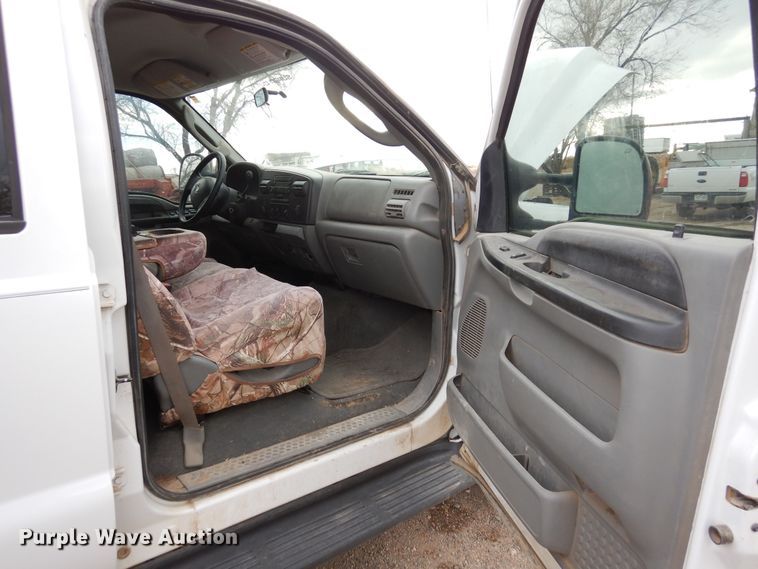 image for item DF8259 2007 Ford F350 Super Duty  Crew Cab pickup truck