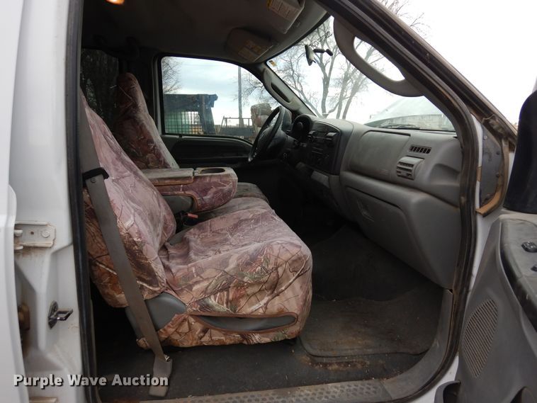 image for item DF8259 2007 Ford F350 Super Duty  Crew Cab pickup truck