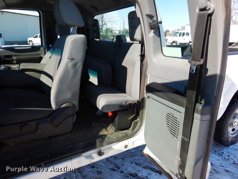 image for item DF8298 2013 Ford F250  Super Duty  SuperCab pickup truck