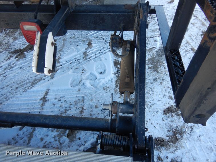 image for item DF8302 1999 Freightliner FL70  box truck