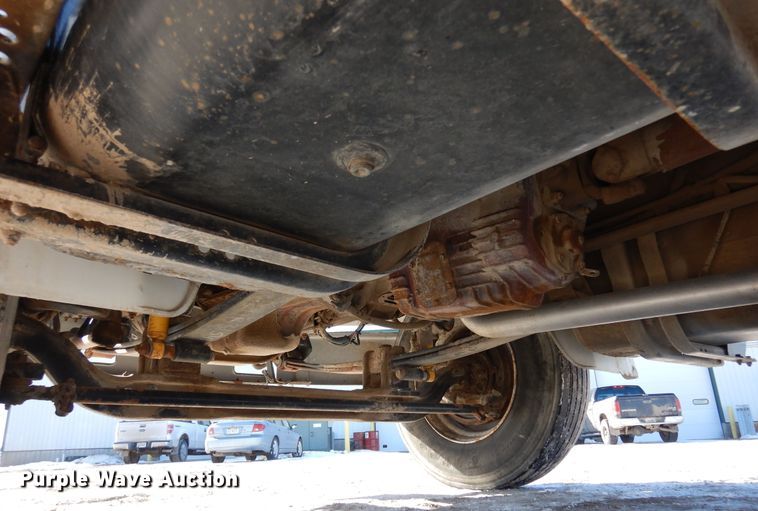 image for item DF8302 1999 Freightliner FL70  box truck