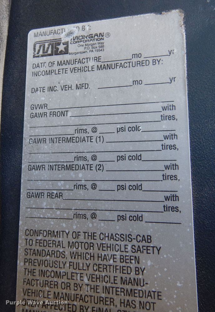 image for item DF8302 1999 Freightliner FL70  box truck