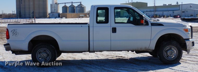 image for item DF8303 2011 Ford F250 Super Duty  SuperCab pickup truck