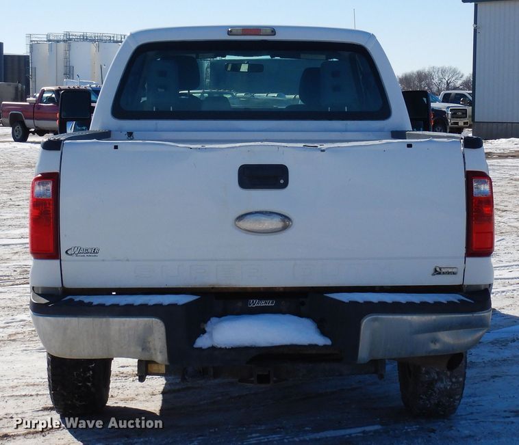 image for item DF8303 2011 Ford F250 Super Duty  SuperCab pickup truck