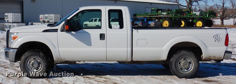 image for item DF8303 2011 Ford F250 Super Duty  SuperCab pickup truck