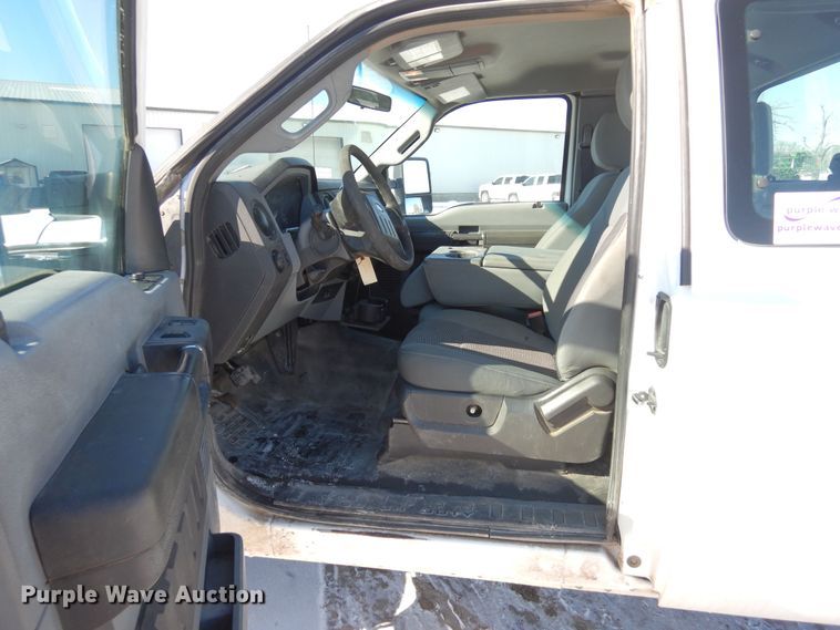 image for item DF8303 2011 Ford F250 Super Duty  SuperCab pickup truck