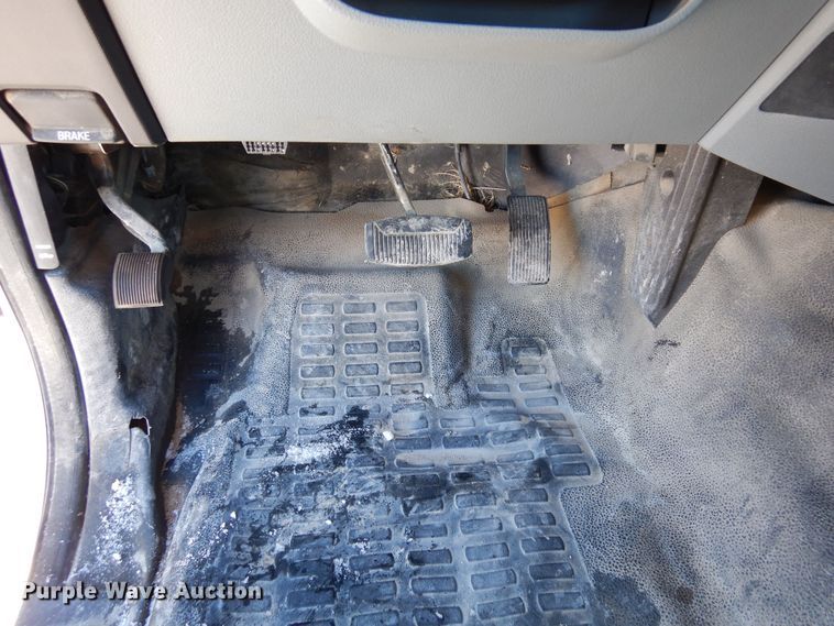 image for item DF8303 2011 Ford F250 Super Duty  SuperCab pickup truck