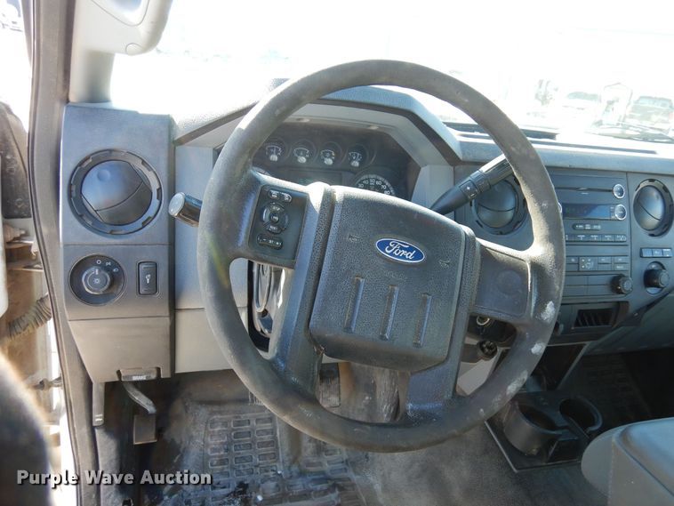 image for item DF8303 2011 Ford F250 Super Duty  SuperCab pickup truck