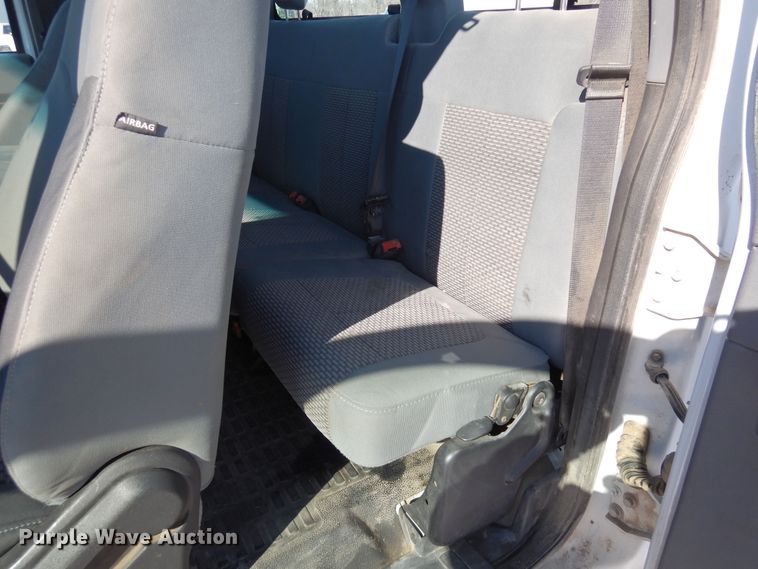 image for item DF8303 2011 Ford F250 Super Duty  SuperCab pickup truck